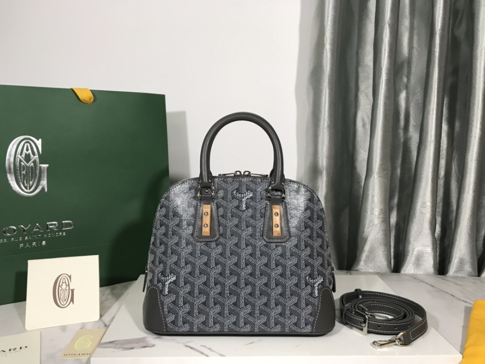 Goya shell bag boutique