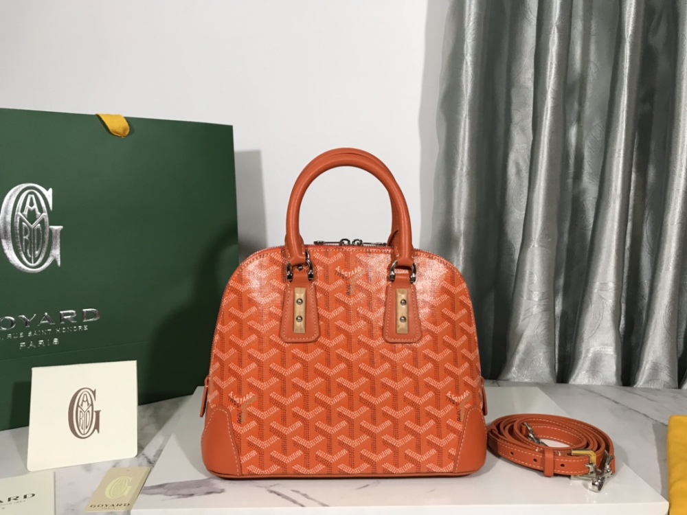 Goya shell bag boutique