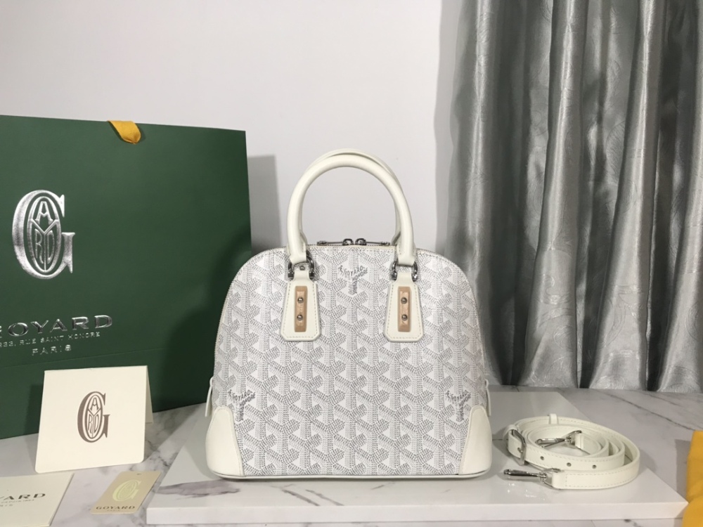 Goya shell bag boutique