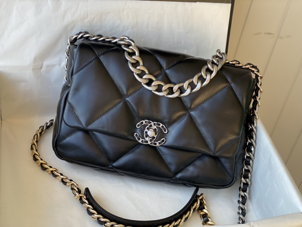 Chanel large diamond check tofu bag boutique