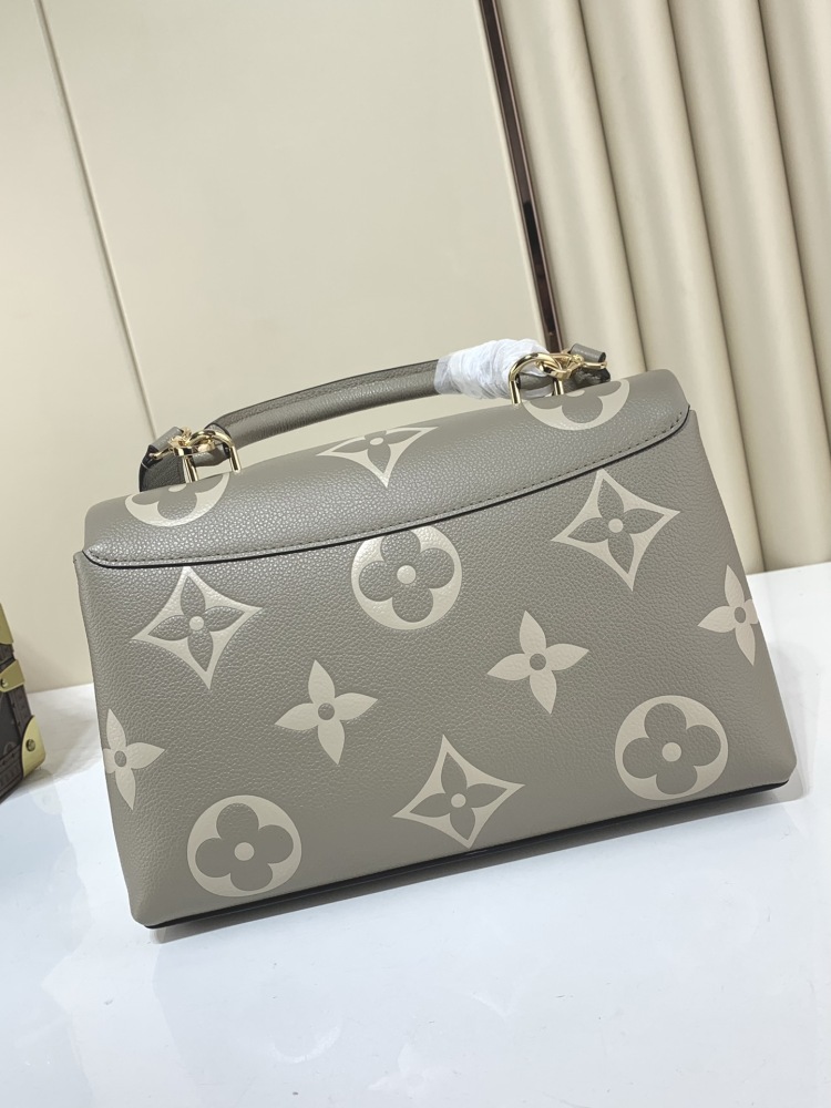 Louis Vuitton MADELEINE  mirror boutique