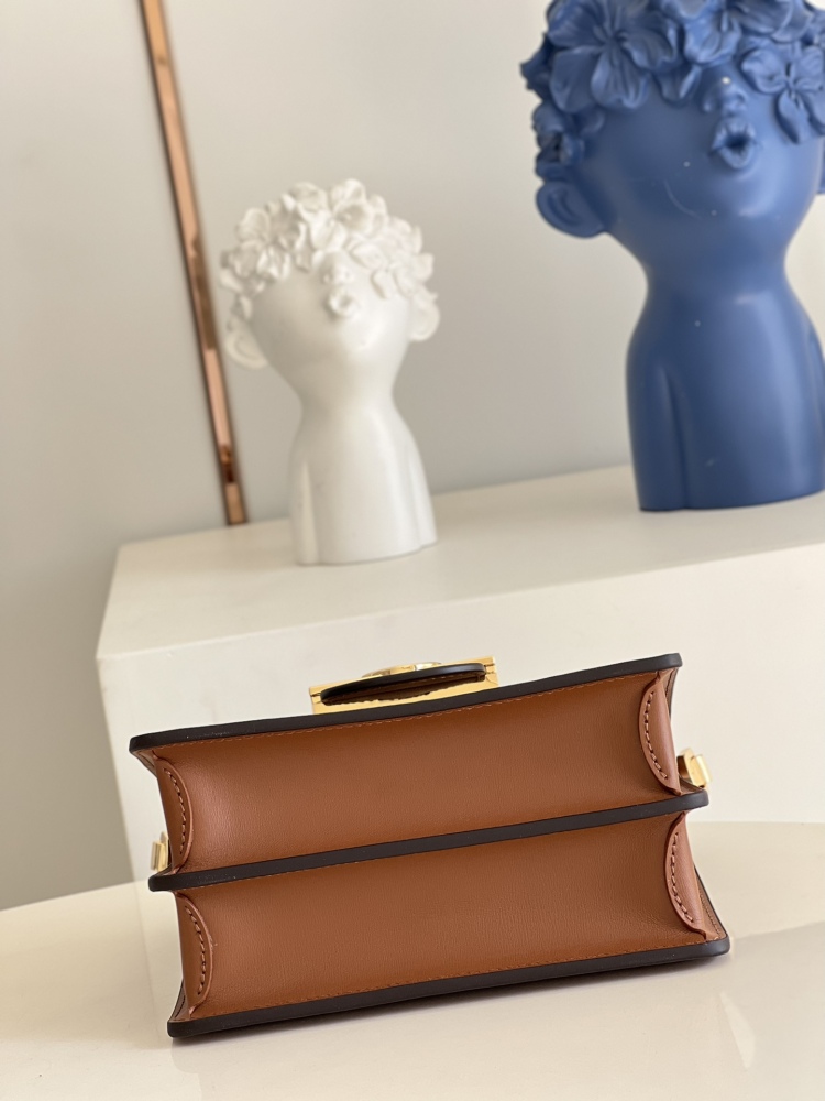 Louis Vuitton Dauphine mirror Boutique