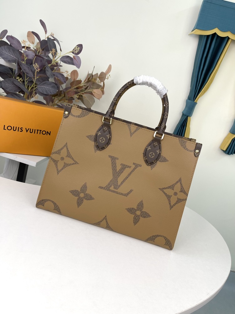 Louis Vuitton ONTHEGO MM  mirror Boutique