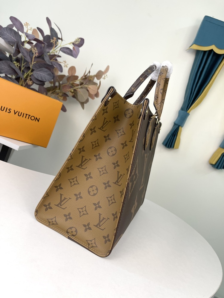 Louis Vuitton ONTHEGO MM  mirror Boutique