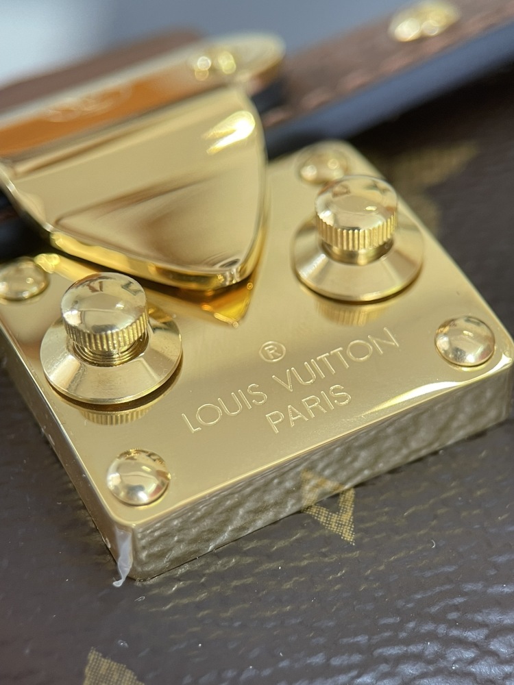 Louis Vuitton PAPILLON TRUNK  mirror boutique