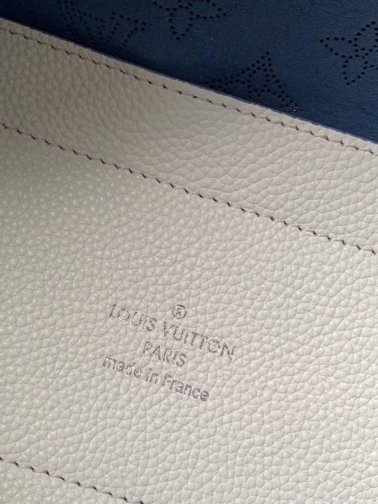 Louis Vuitton Skeletonized cowhide，HINA PM mirror Boutique
