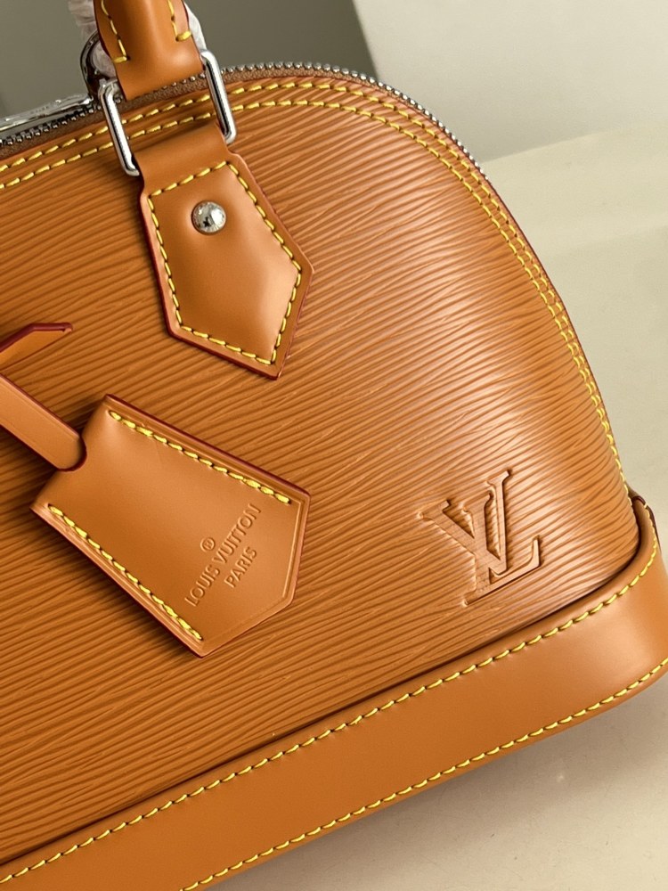 Louis Vuitton ALMA BB  mirror boutique，LV water ripple shell bag