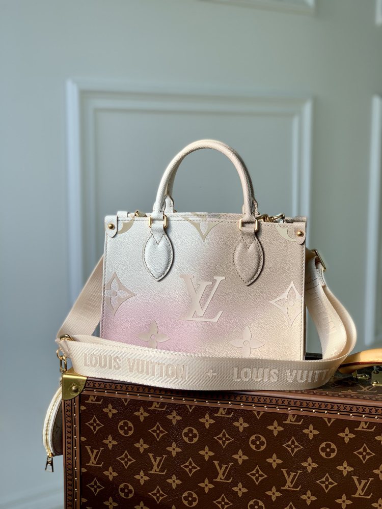 Louis Vuitton OnTheGo  Mirror boutique