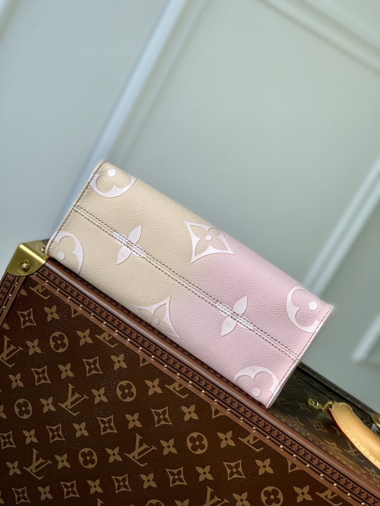 Louis Vuitton OnTheGo  Mirror boutique