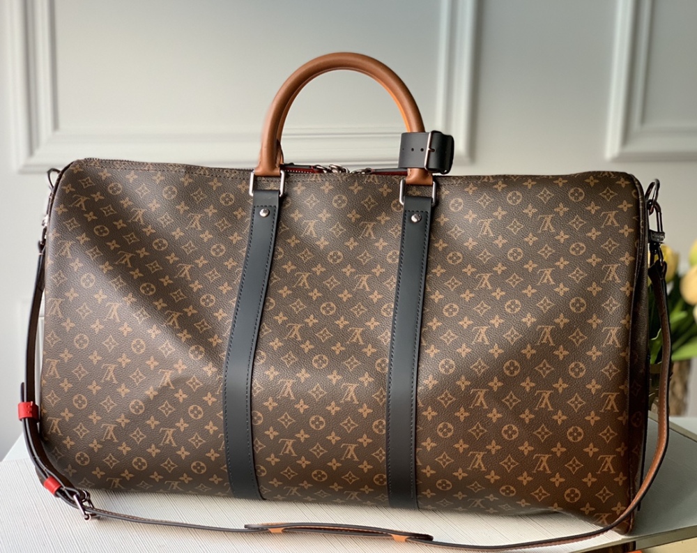 Louis Vuitton KEEPALL BANDOULIERE  Mirror boutique