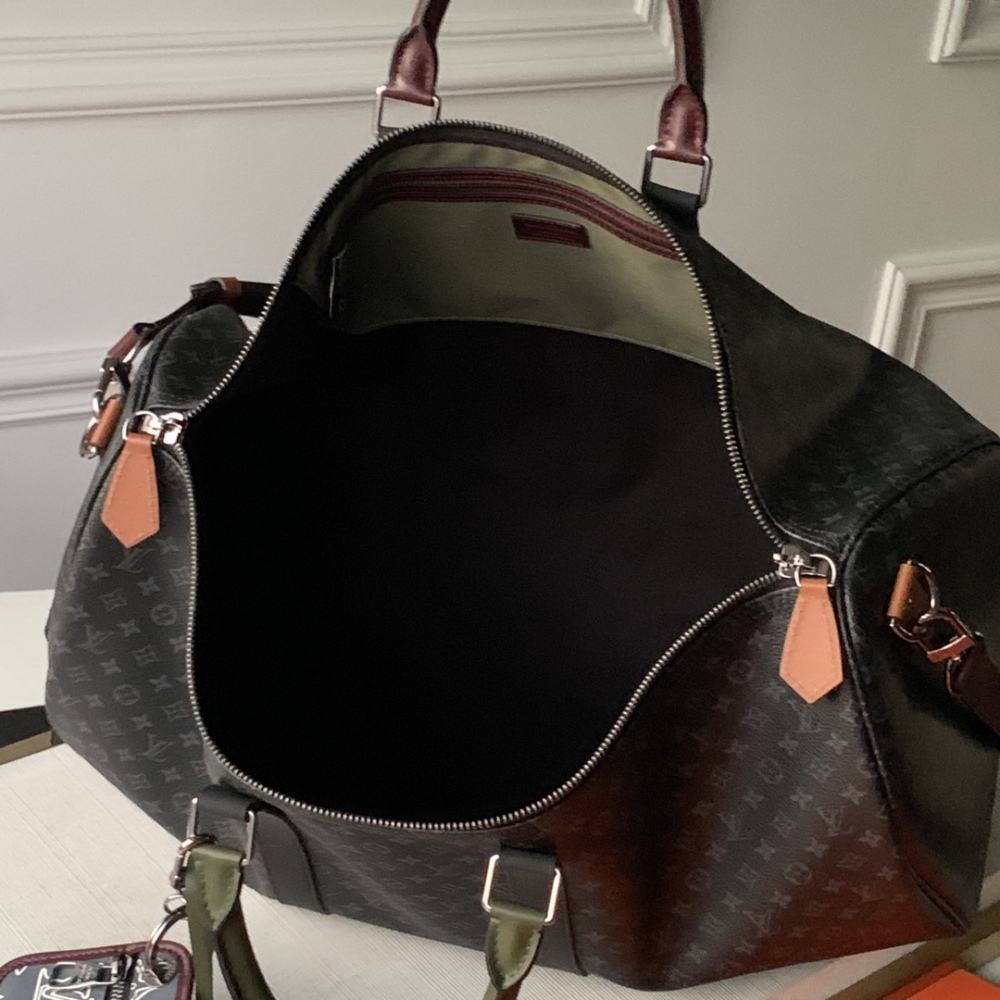 Louis Vuitton KEEPALL BANDOULIERE  Mirror boutique