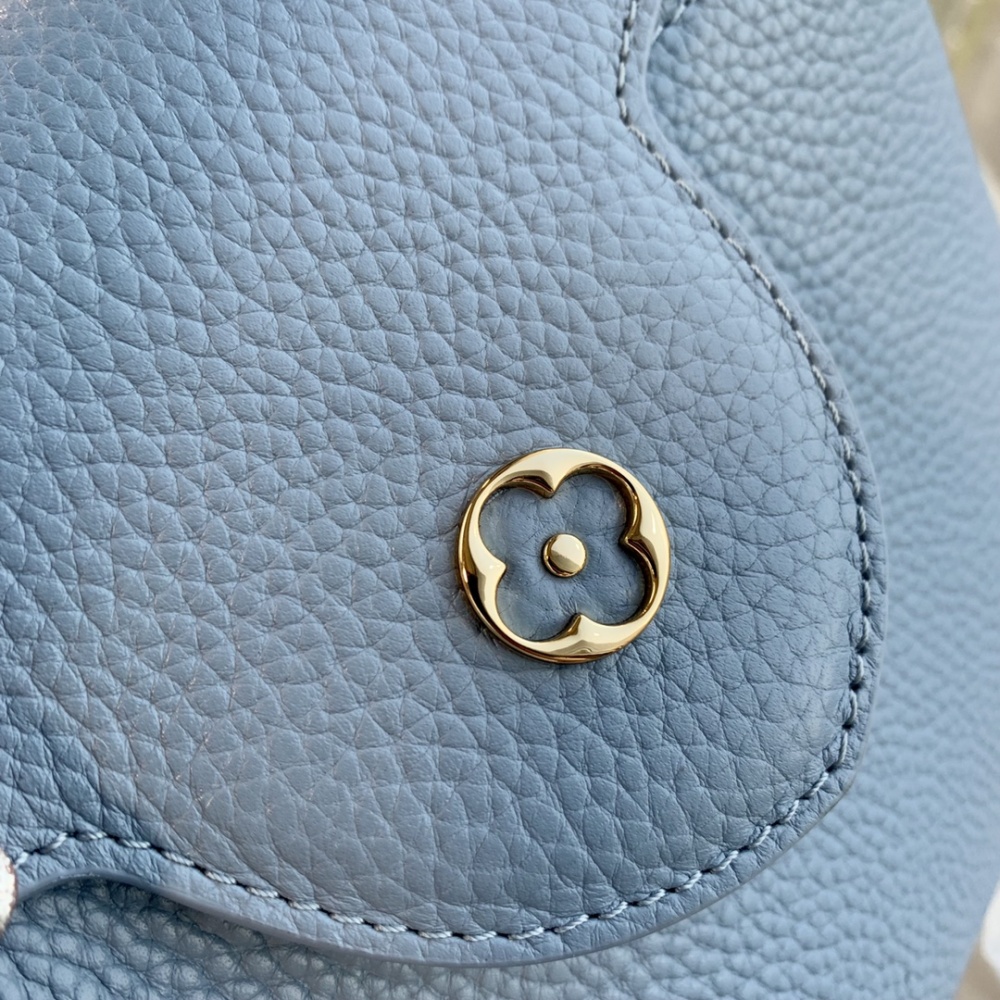Louis Vuitton Capucines BB  Mirror boutique