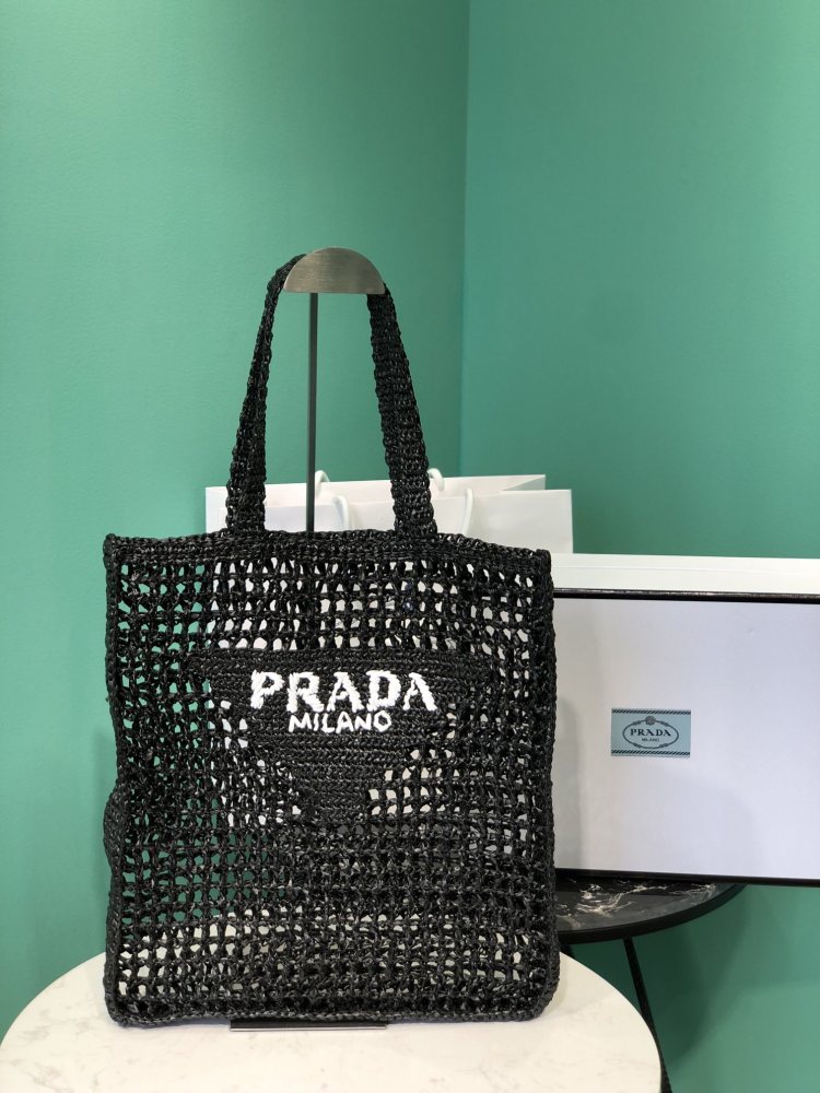 Prada tote Mirror Boutique