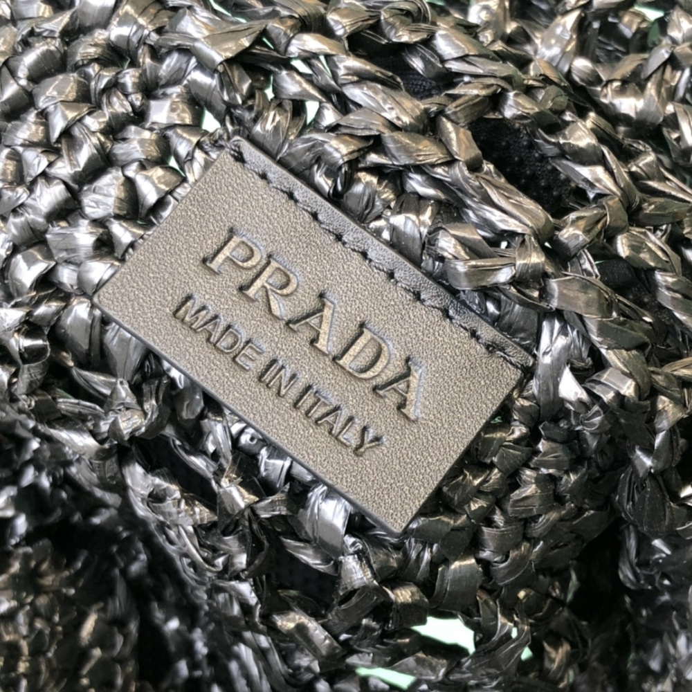 Prada tote Mirror Boutique