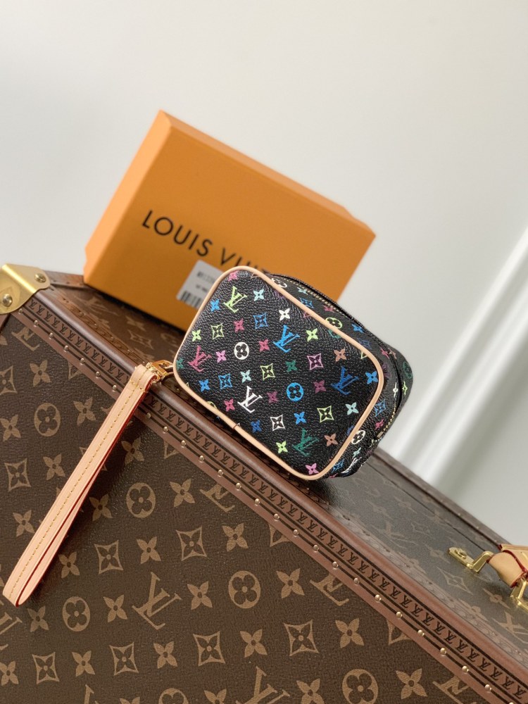 Louis Vuitton Spring in the City Mirror boutique