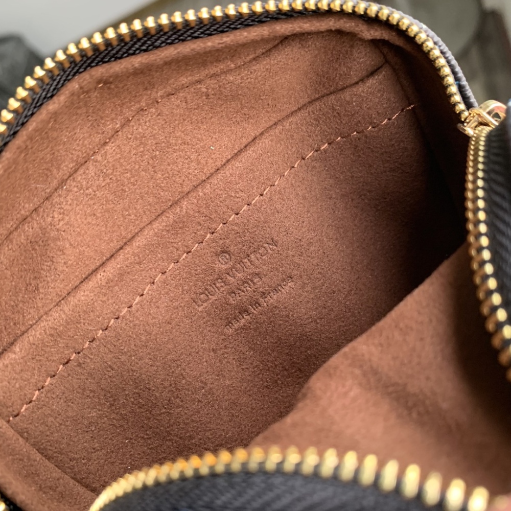 Louis Vuitton Spring in the City Mirror boutique