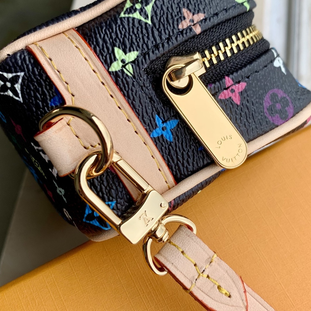 Louis Vuitton Spring in the City Mirror boutique