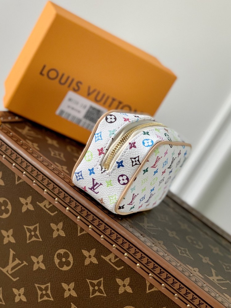 Louis Vuitton Spring in the City Mirror boutique