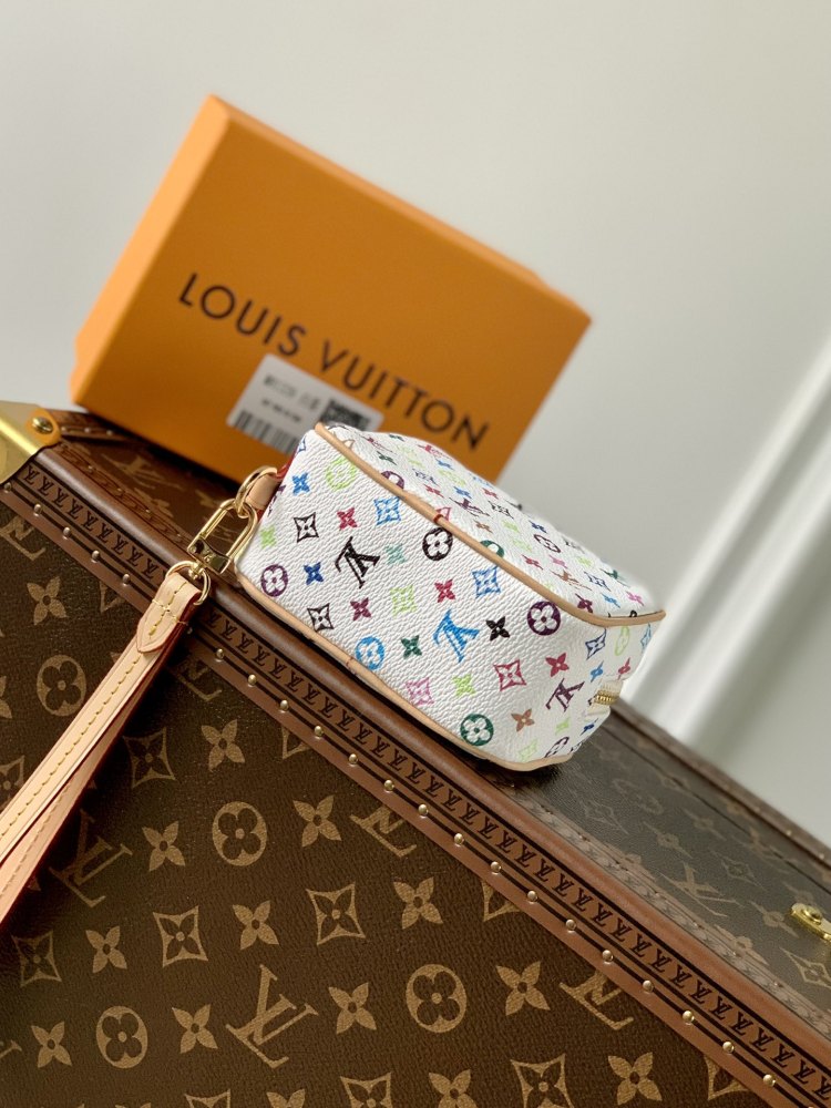 Louis Vuitton Spring in the City Mirror boutique