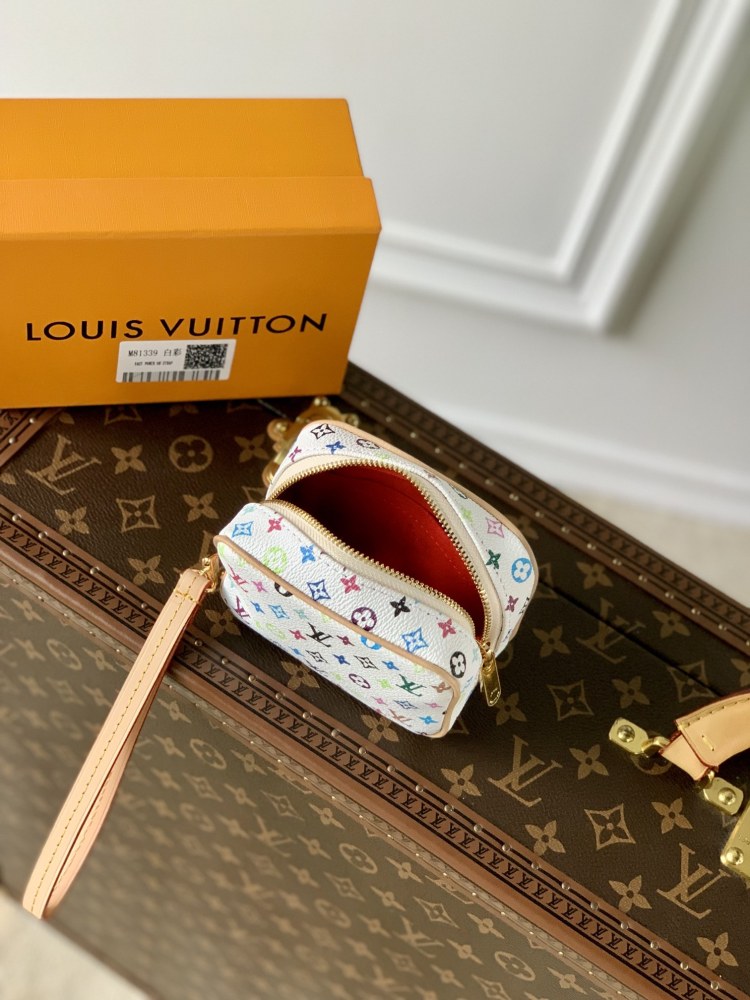 Louis Vuitton Spring in the City Mirror boutique