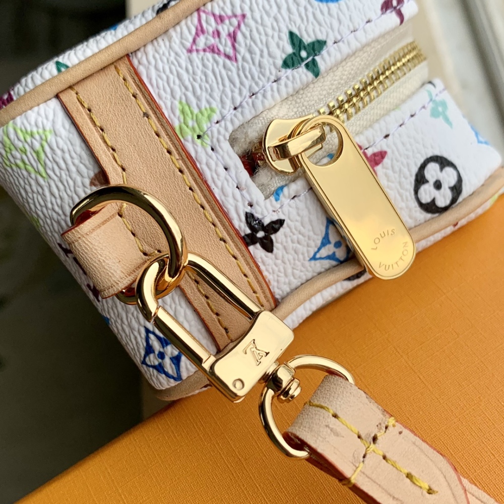 Louis Vuitton Spring in the City Mirror boutique