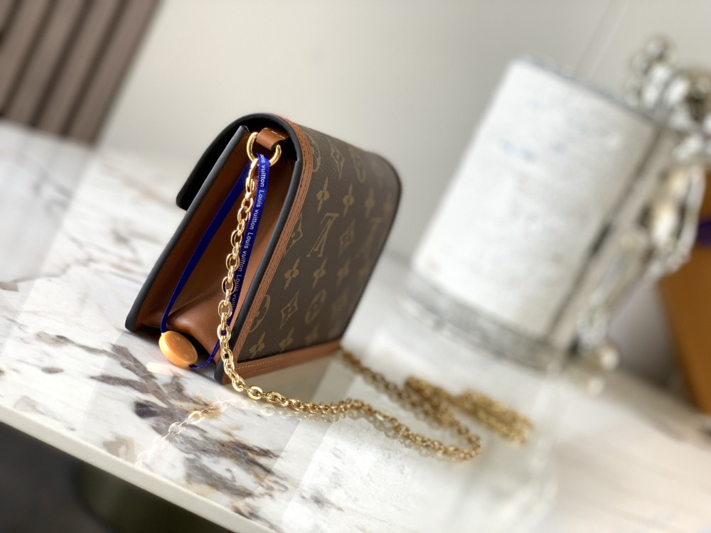 Louis Vuitton DAUPHINE WALLET M68746 mirror boutique