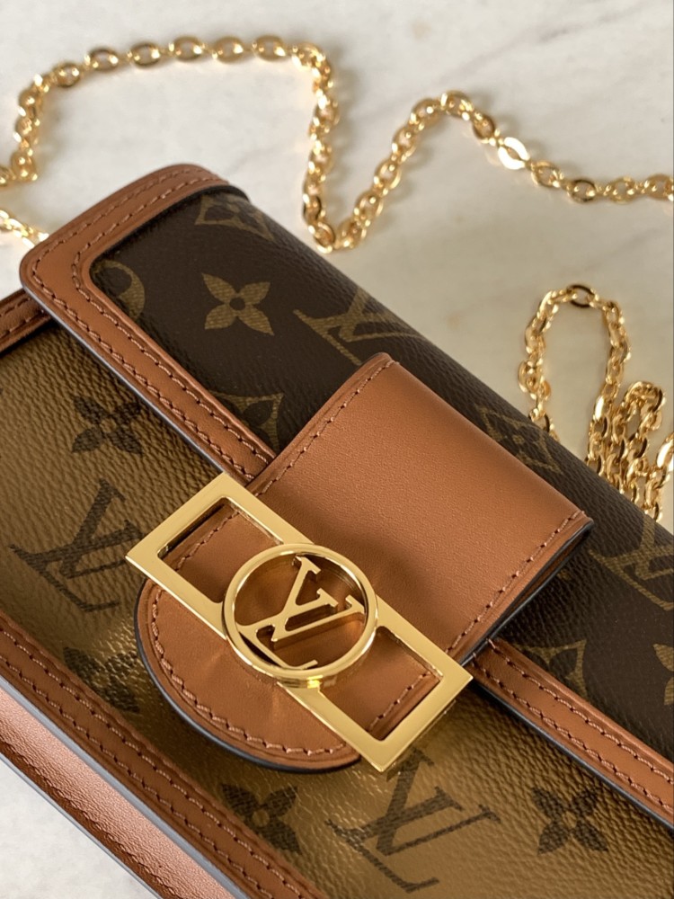 Louis Vuitton DAUPHINE WALLET M68746 mirror boutique