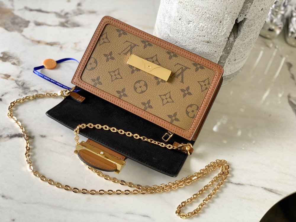 Louis Vuitton DAUPHINE WALLET M68746 mirror boutique