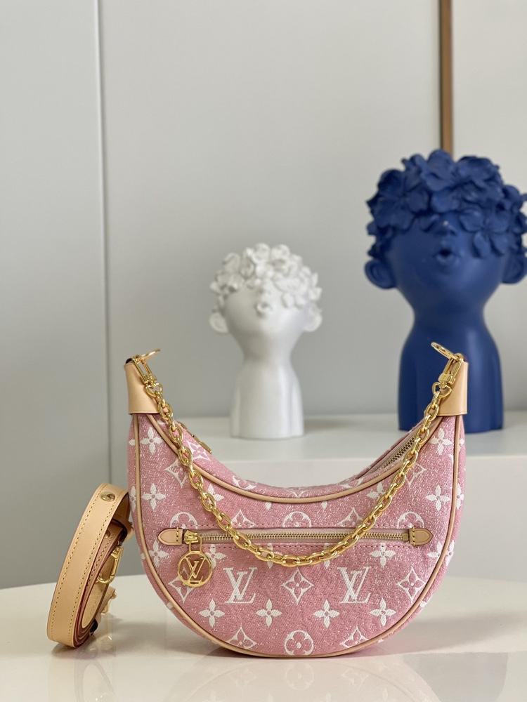 Louis Vuitton Loop mirror boutique