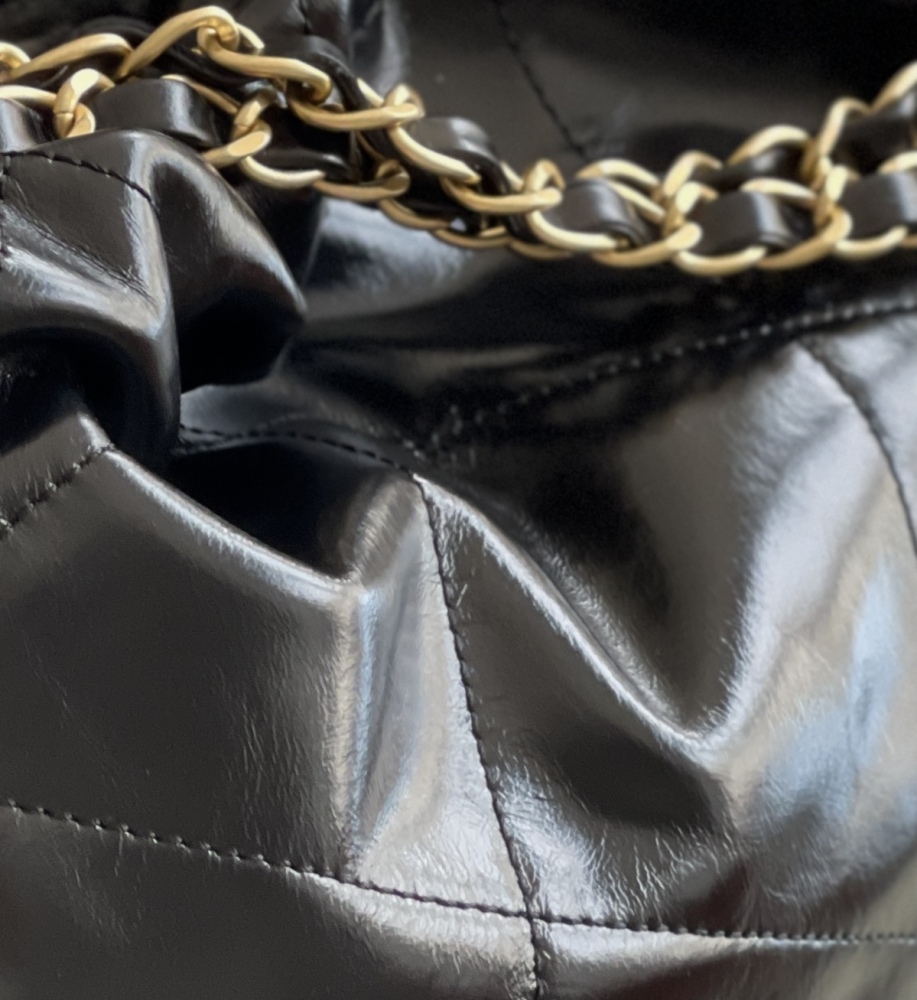 Chanel 22 BACKPACK mirror boutique