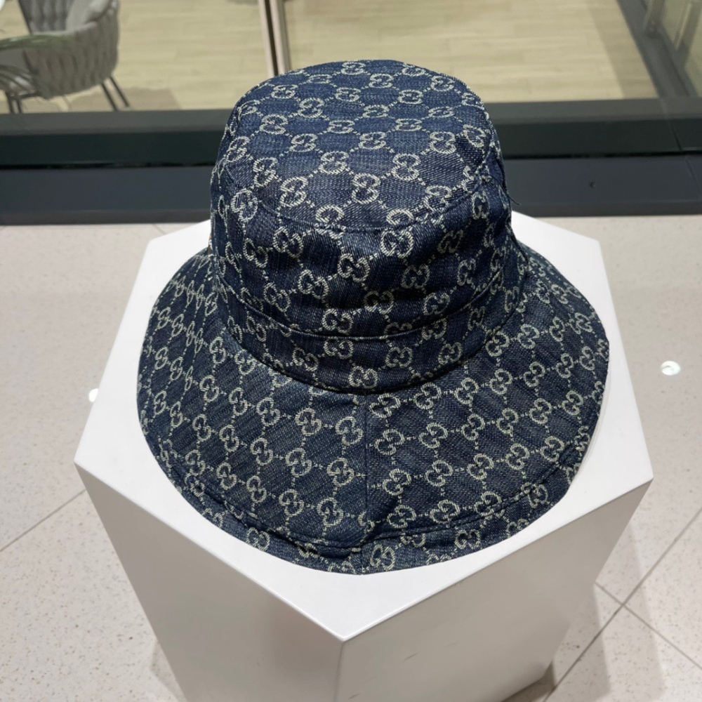 Gucci bucket hat