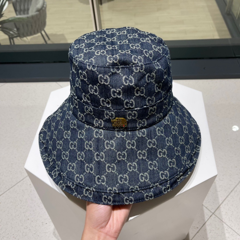 Gucci bucket hat