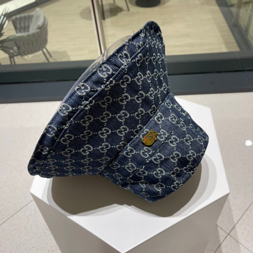 Gucci bucket hat