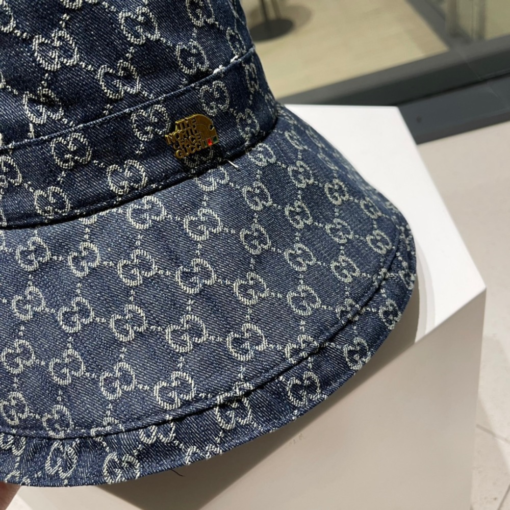 Gucci bucket hat