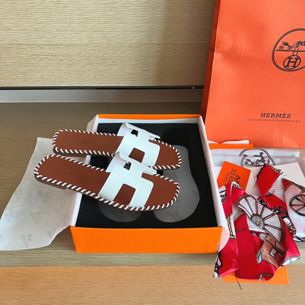 Hermes Slippers
