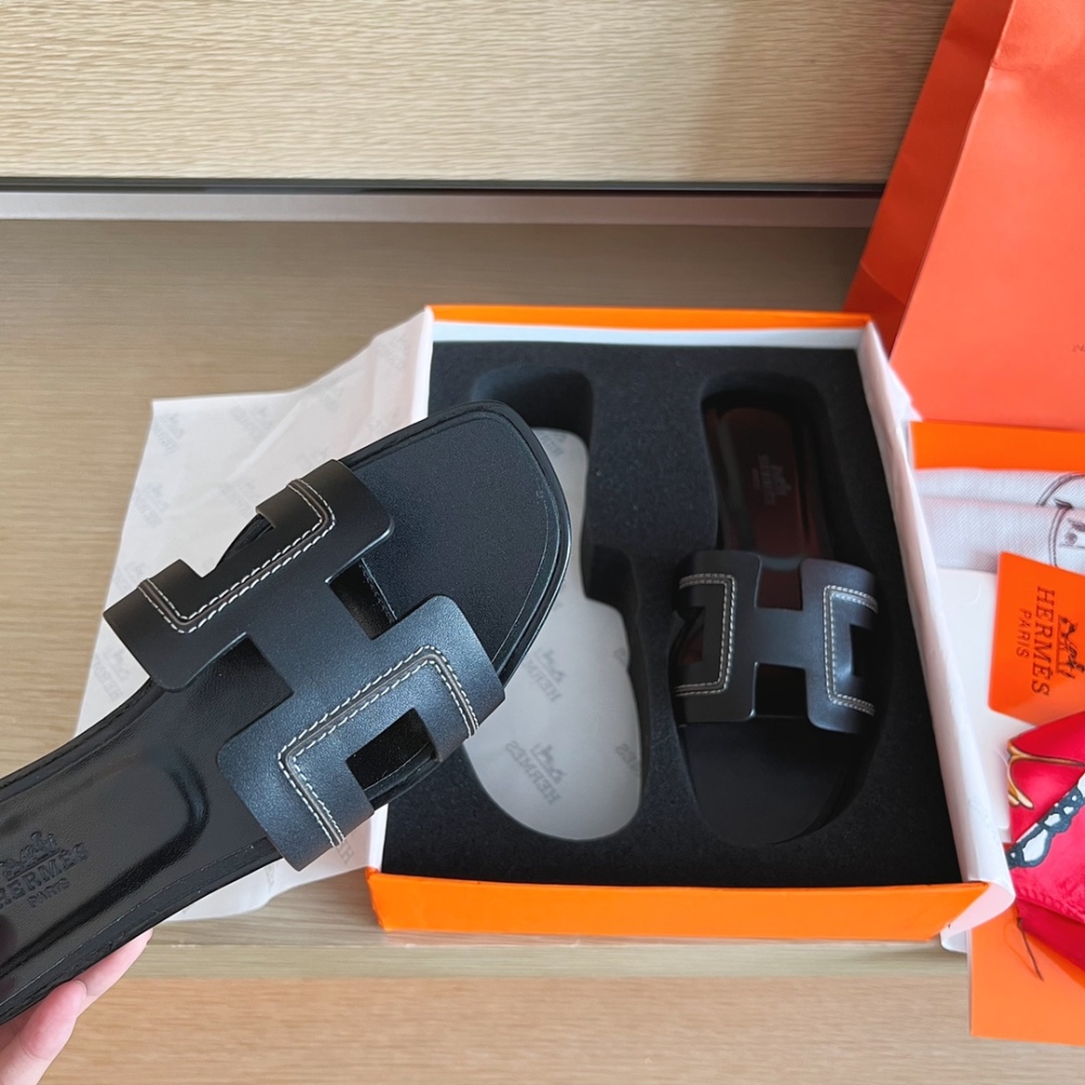 Hermes Slippers
