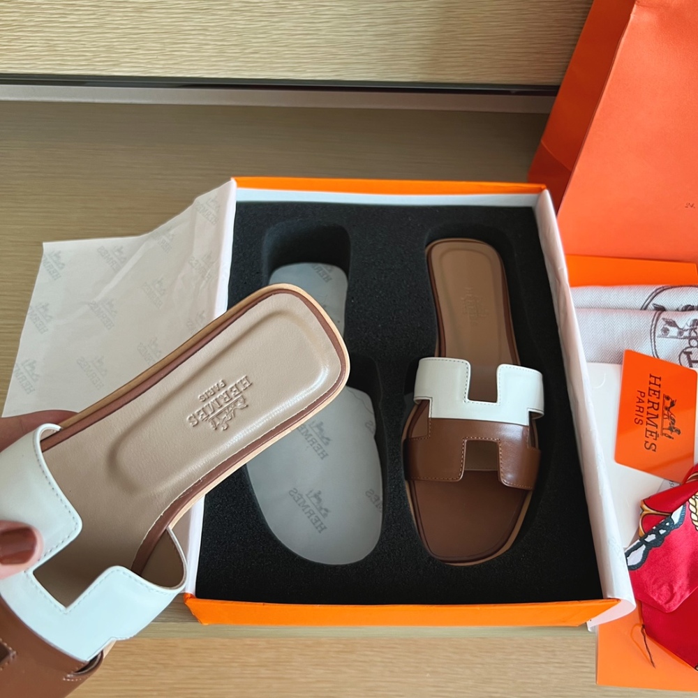 Hermes Slippers