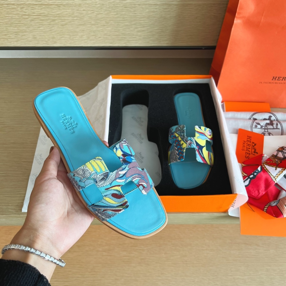 Hermes Slippers