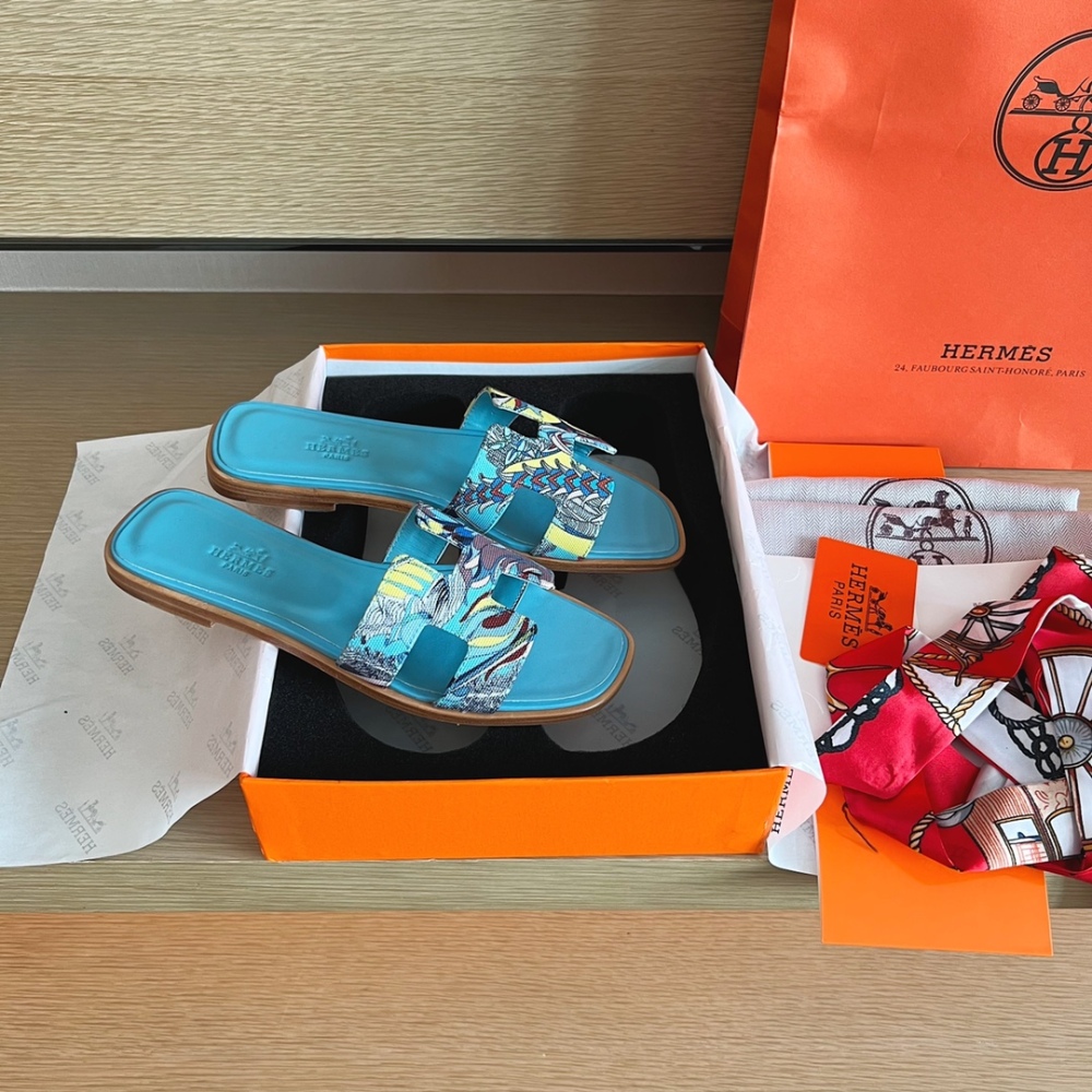 Hermes Slippers