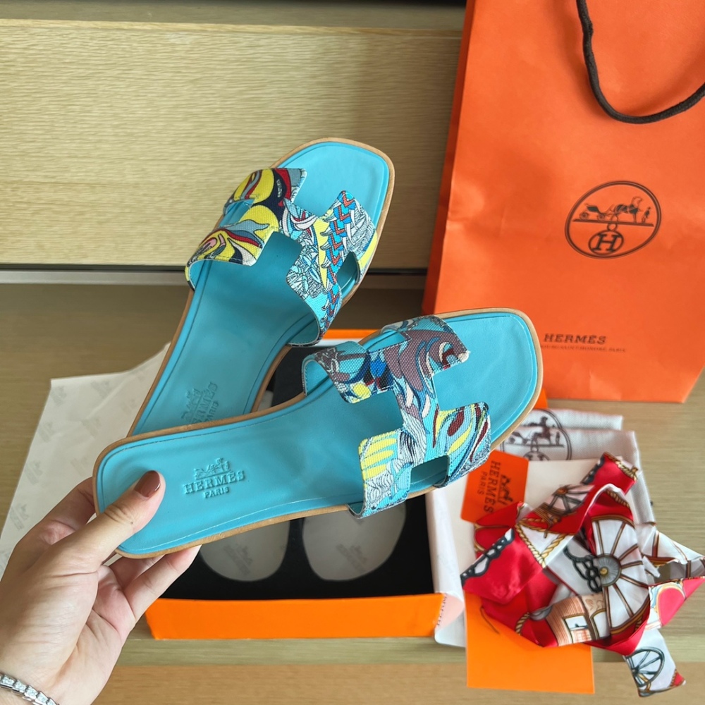 Hermes Slippers