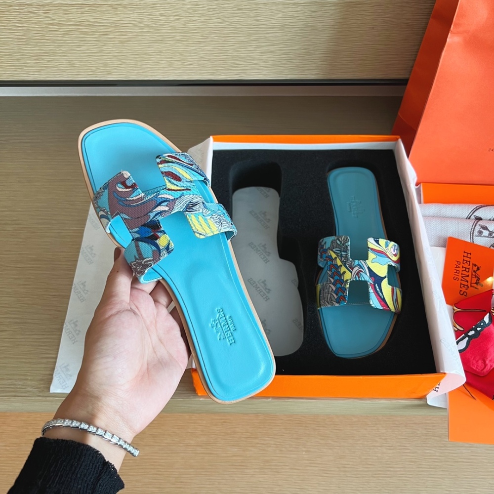 Hermes Slippers