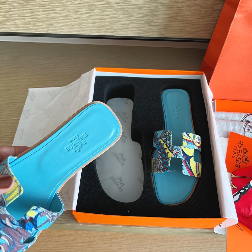 Hermes Slippers