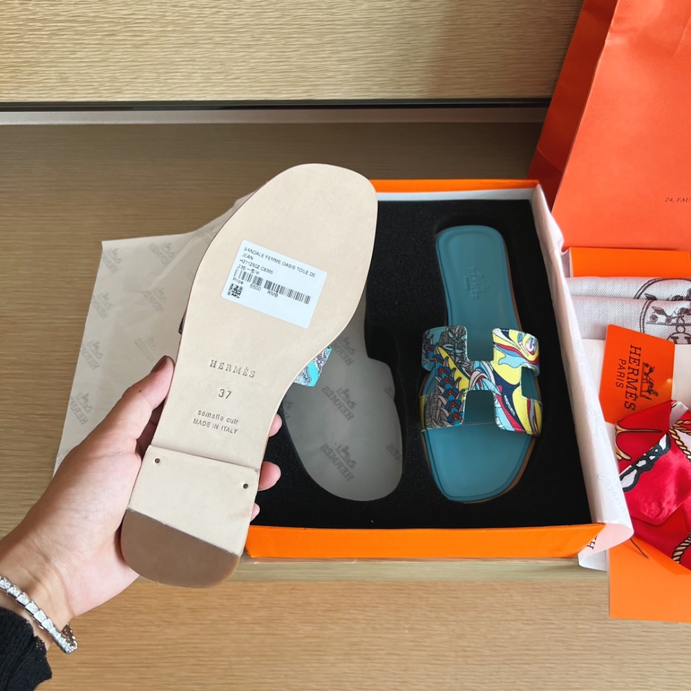 Hermes Slippers