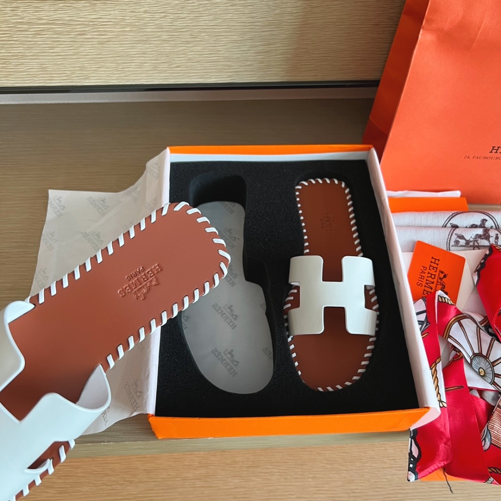 Hermes Slippers