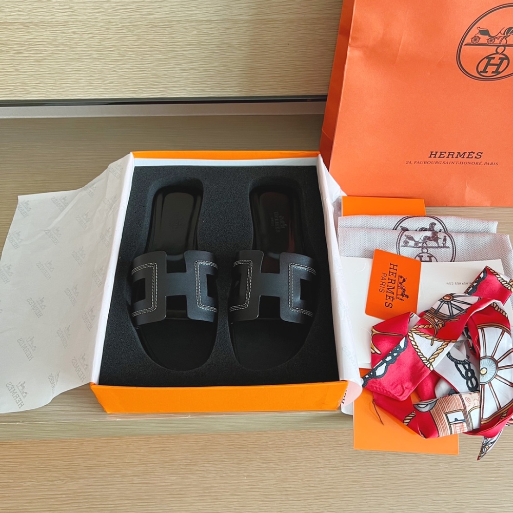 Hermes Slippers