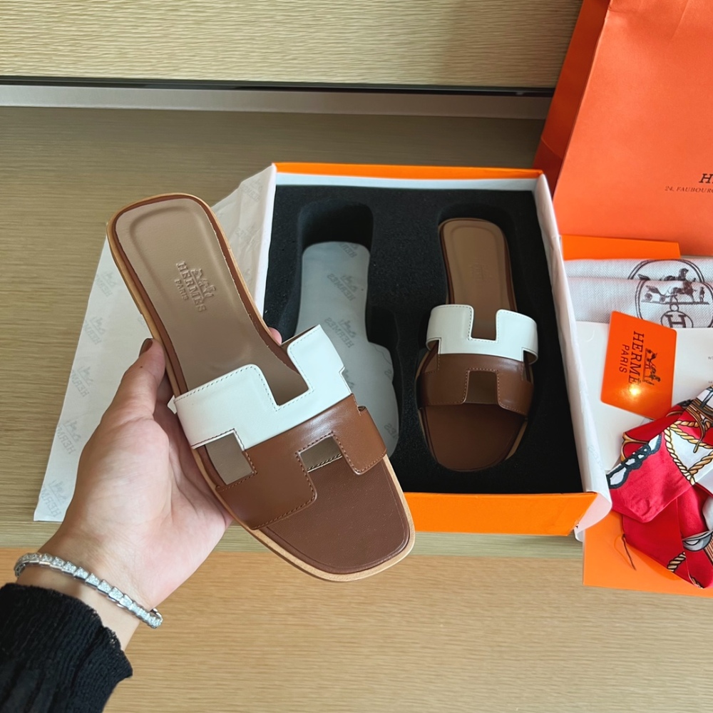 Hermes Slippers