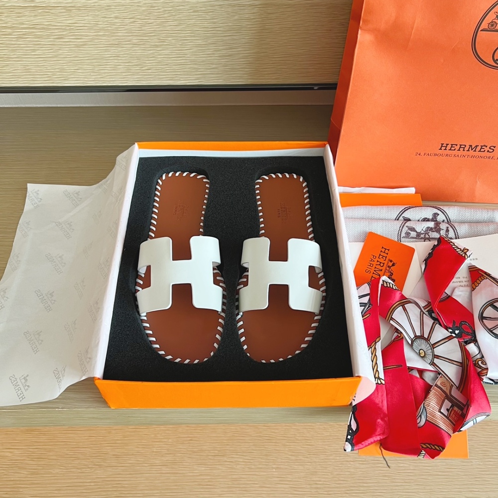 Hermes Slippers