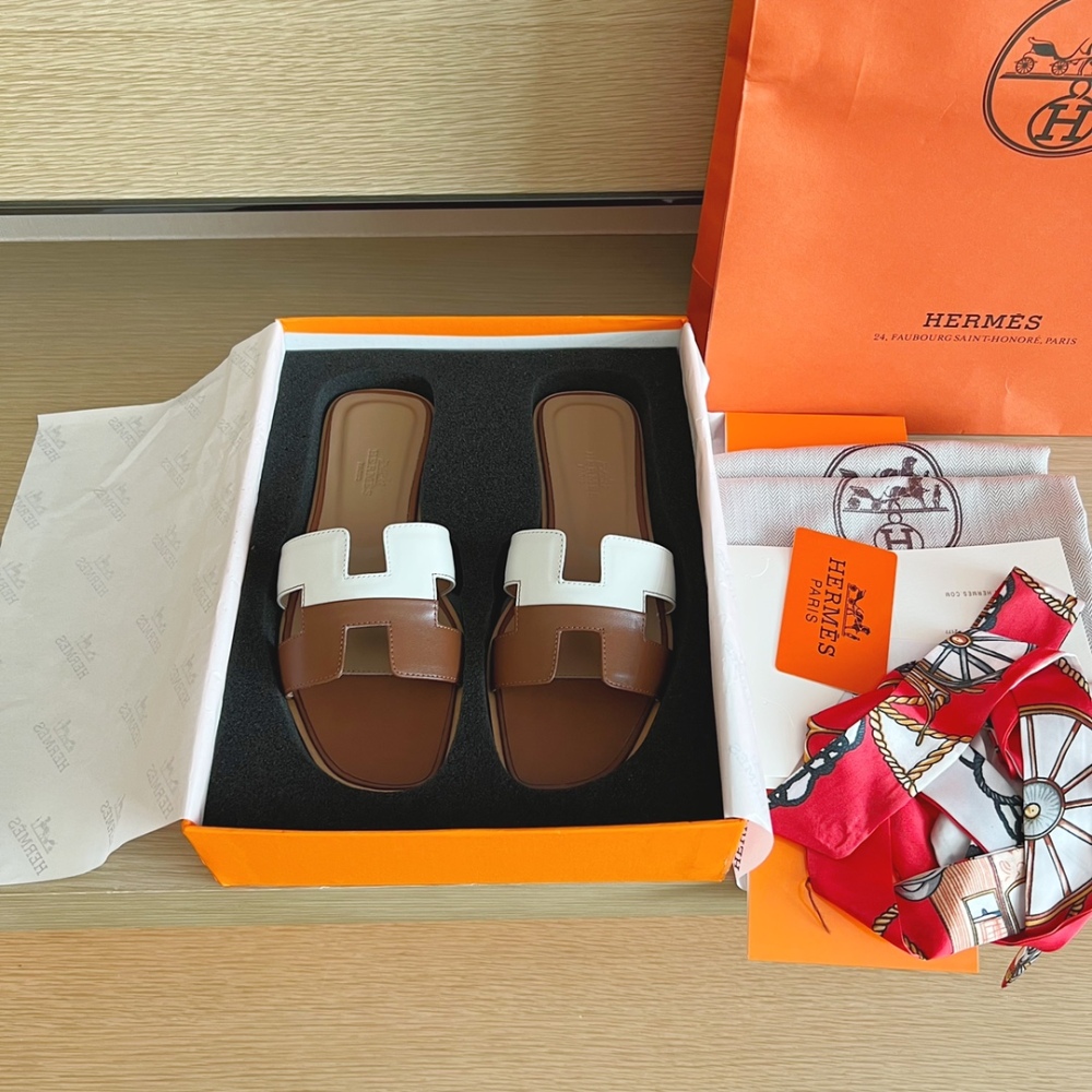 Hermes Slippers