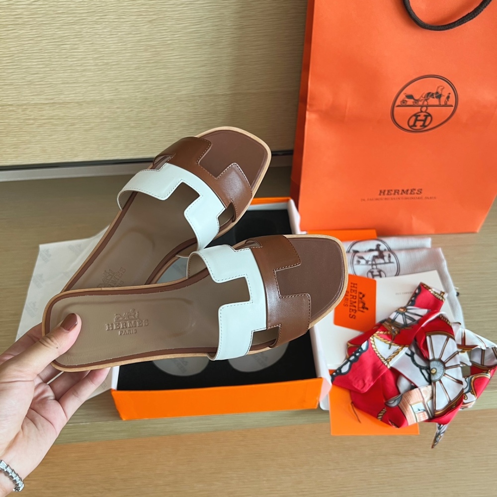 Hermes Slippers