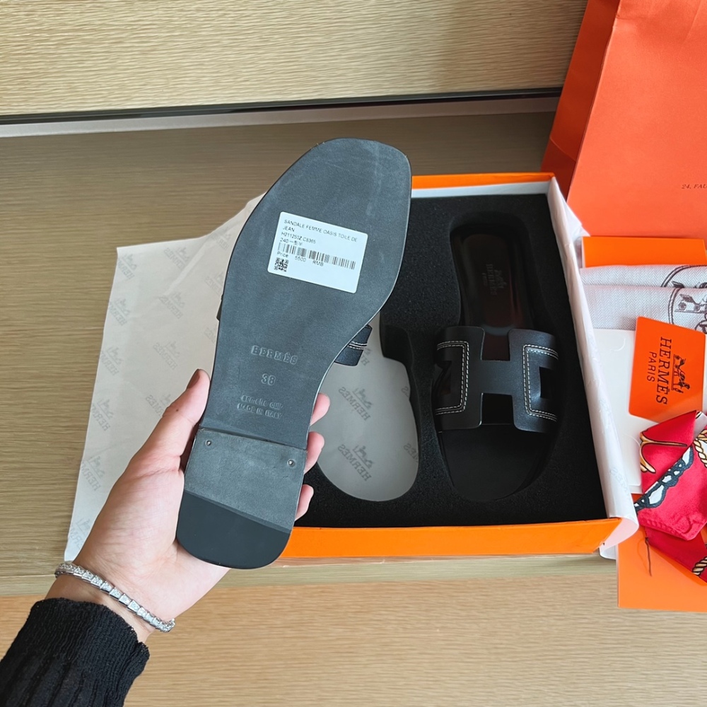 Hermes Slippers
